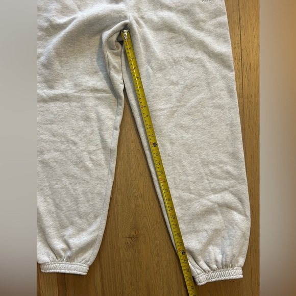 Aritzia Cozy Sweatfleece Mega Baggy Fold-Over Jogger - Picture 11 of 11